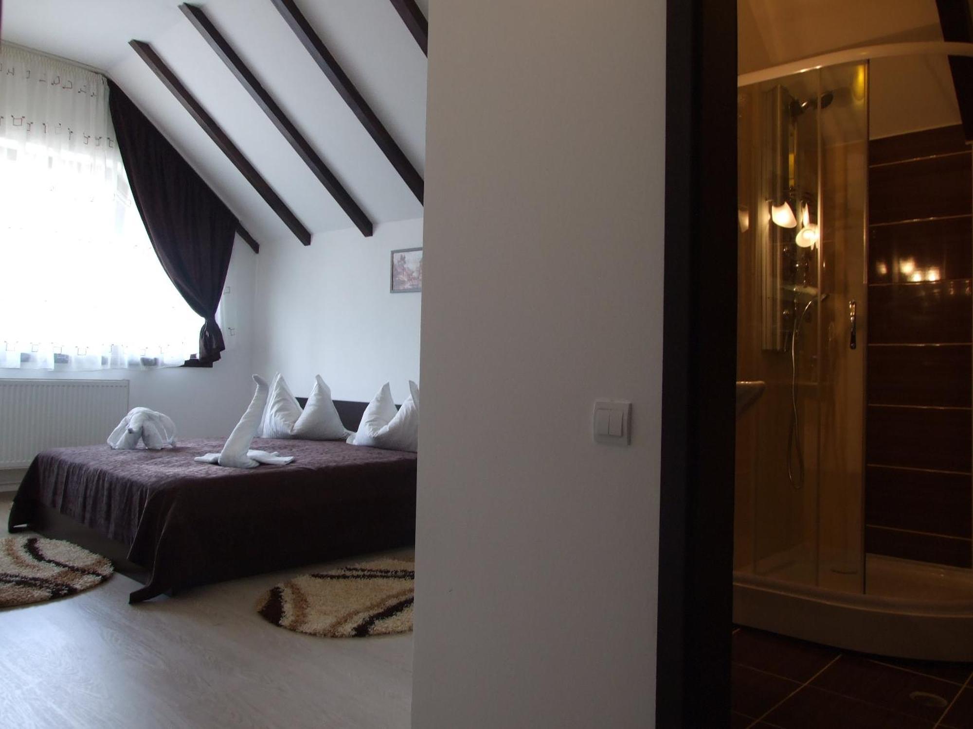 Hotel Boutique Garden Resort By Brancoveanu Moieciu de Jos Esterno foto